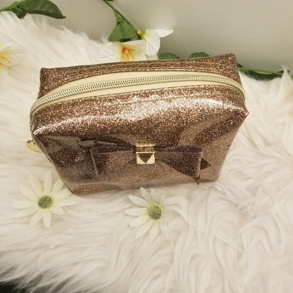 Small Gold Glitters Makeup Cosmetic Bag. - Picture 9 of 10